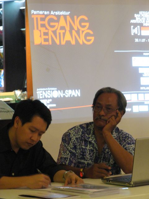 Bedah Buku Tegang Bentang