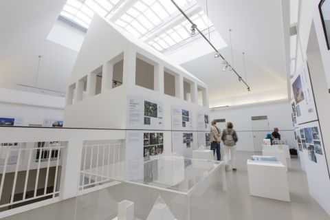 Pameran Tropicality Revisited