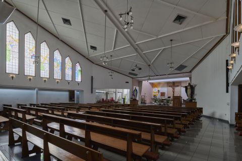 Interior Gereja Maria Bunda Perantara