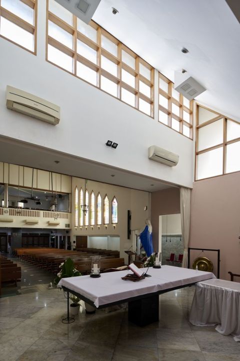 Interior Altar Gereja Maria Bunda Perantara